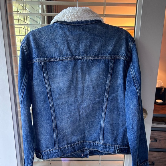 Good American Oversized Classic Denim Jacket w/Sherpa Collar &. Size 0/0 XS - Picture 3 of 5